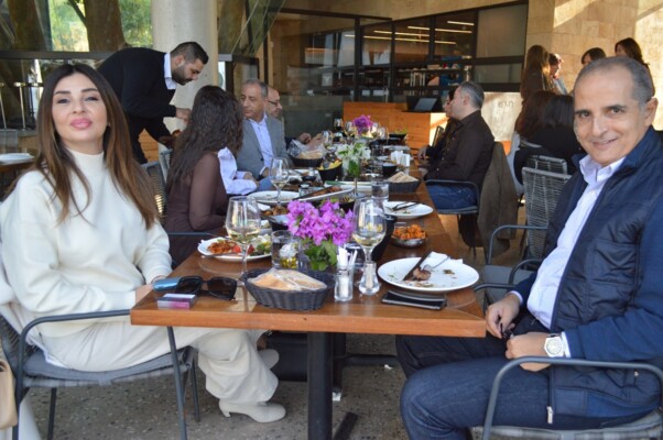 افتتاح القرية الميلادية في Serenata بمشاركة إعلامية بدعوة من الوزيرة السابقة زينة عكر