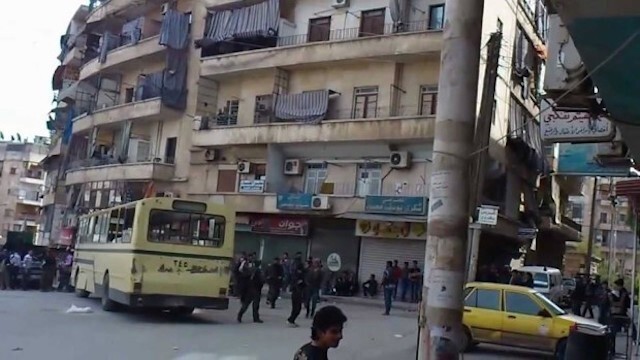 الإخبارية السورية: تجهيز عدد من الحافلات لنقل عناصر "قسد" من حي الشيخ مقصود إلى شمال شرق سوريا