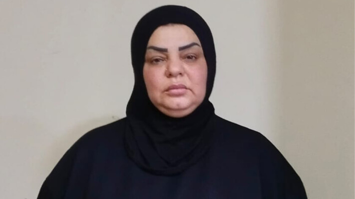 قوى الأمن عممت صورة مواطنة موقوفة قامت بعدة عمليات احتيالية