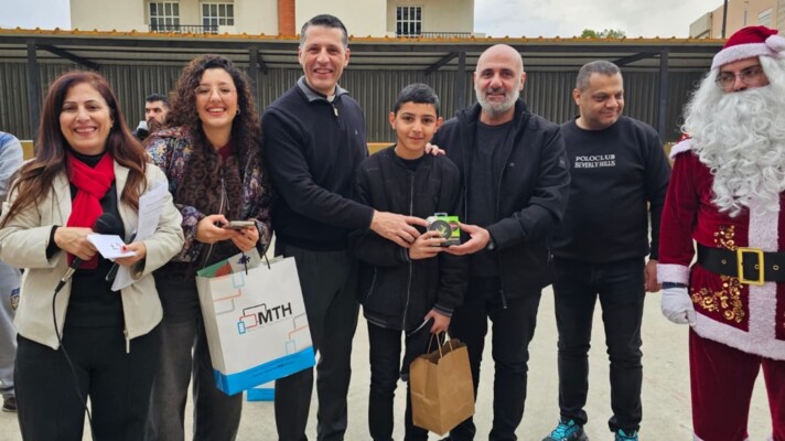 جمعية من حقي الحياة وجمعية نهاد الشامي وكسوة يزرعون الفرح في قلوب أطفال تكميلية الفيدار الرسمية