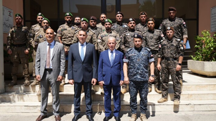قوى الأمن: تخريج ضباط ورتباء تابعوا دورة تدريبية بالأسلحة التكتية بإشراف خبراء أميركيين