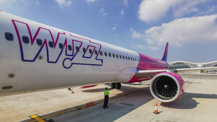 القناة 12 الإسرائيلية: شركة الطيران الأوروبية ويز أير تعلق رحلاتها من وإلى إسرائيل حتى 20 نيسان المقبل