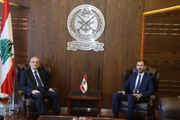 وزير الدفاع عرض الأوضاع العامة مع النائب الخير وبحث مع السفير الصربي سبل دعم الجيش