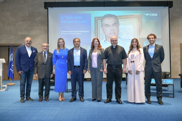 جامعة الروح القدس الكسليك استضافت كارلوس غصن في ندوة حول القيادة وإدارة التغيير في زمن التحول