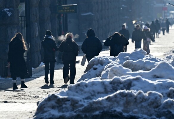 رئيس بلدية كييف: انقطاع التدفئة عن أكثر من 5600 مبنى سكني في المدينة بعد غارة روسية