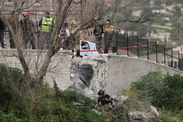 القناة 12 الإسرائيلية: سقوط شظايا في 50 موقعا في أنحاء إسرائيل خلال 24 ساعة