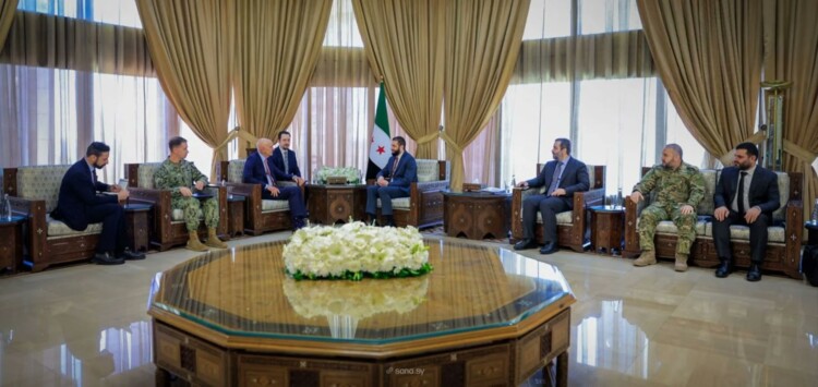 الرئاسة السورية: الشرع التقى براك وبحثا في سبل دعم العملية السياسية وتعزيز الأمن والاستقرار