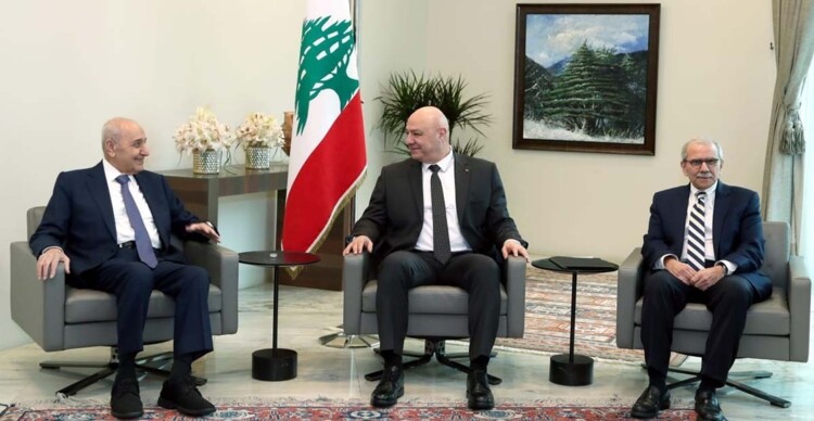 "LBCI": توافق بين الرؤساء الثلاثة على التمديد للمجلس النيابي لمدة سنتين على أن يتقدم بطلب التمديد 65 نائبًا