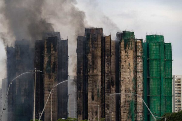 ارتفاع حصيلة ضحايا حريق المجمع السكني في هونغ كونغ إلى 146 قتيلًا