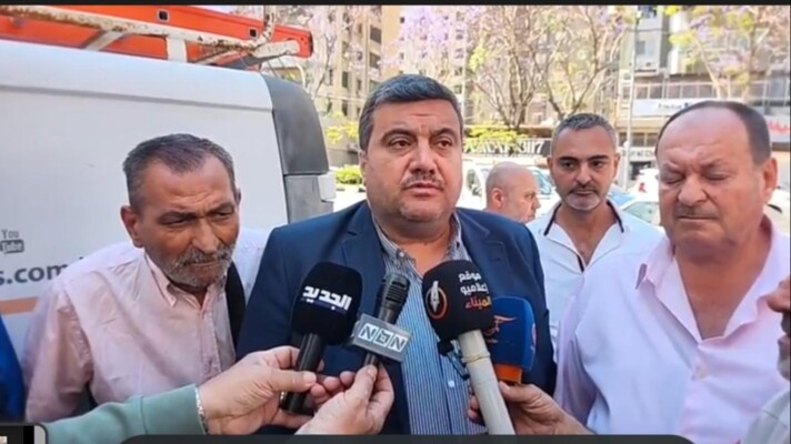 اعتصام لعمال شركة "bus" في طرابلس رفضا لسياسات الصرف التعسفية