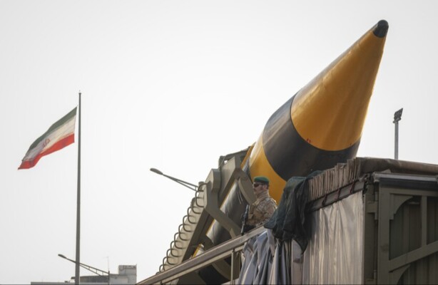 "فارس" عن مصدر: مخزوننا الصاروخي كبير جدا وجميع قواعدنا تعمل حاليا وإطلاق الصواريخ مستمر بشكل يومي