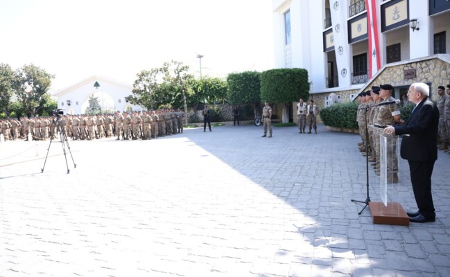 وزير الدفاع زار الكلية الحربية: الجيش العمود الفقري للدولة والركيزة الأساسية لحماية الوطن