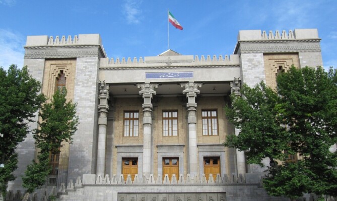 الخارجية الايرانية: تعليق أميركا رفع الحظر النفطي الموقّت عن إيران انتهاك لمذكرة التفاهم