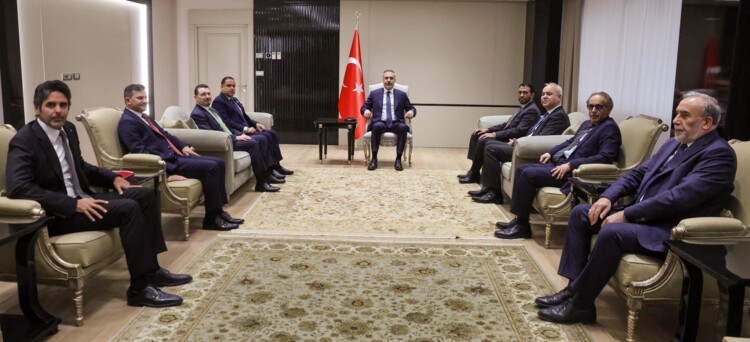 وزير الخارجية التركية بحث مع عدد من نظرائه بجهود إنهاء الحرب في المنطقة