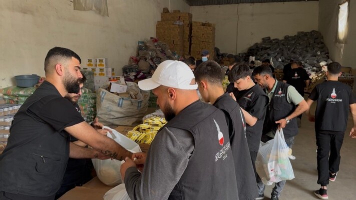 اللجنة الاجتماعية في المجلس الاسلامي الشيعي نظمت حملة لتوزيع المساعدات على النازحين من الجنوب في مناطق الشمال