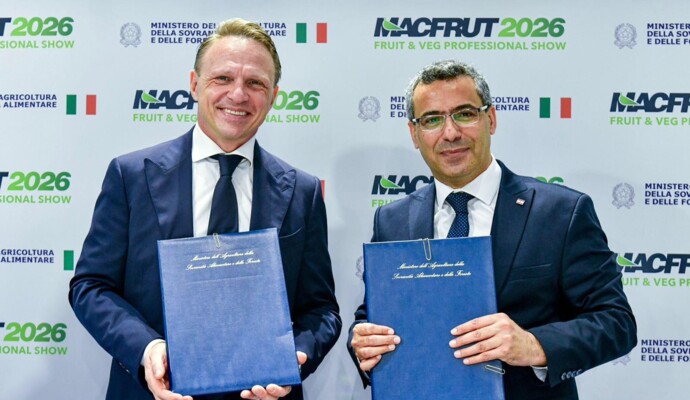 هاني ونظيره الإيطالي وقّعا مذكرة تفاهم زراعية لتعزيز التعاون ودعم صمود القطاع الزراعي