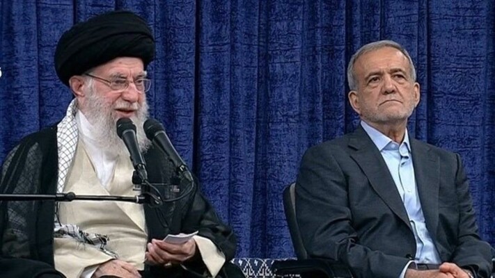 "أكسيوس" عن مسؤولين إسرائيليين: المرشد الإيراني والرئيس الإيراني كانا هدفين للغارات الإسرائيلية