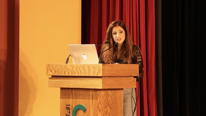 لقاء حواري في جامعة الحكمة حول تطور مفهوم القيادة مع الذكاء الإصطناعي