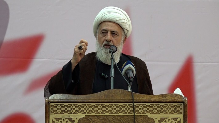 الخطيب في وقفة أمام السفارة الإيرانية: نؤكد التزامنا بالمقاومة طالما الاحتلال قائم على أرضنا