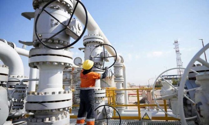 الرئاسة العراقية تدعو الحكومة في بغداد وحكومة إقليم كردستان للتعاون لاستئناف صادرات النفط الخام