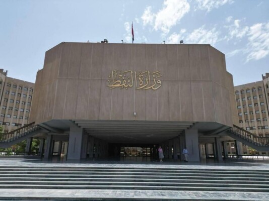 وزارة النفط العراقية: تعرض مخازن تابعة لنا في حقل البزركان النفطي لهجوم بمسيرات مجهولة