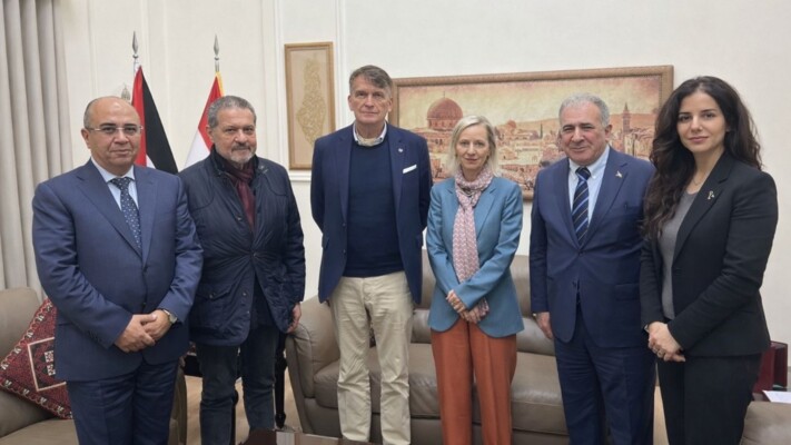 ممثل الرئيس الفلسطيني وسفير فلسطين يستقبلان المفوض العام بالإنابة للأونروا ومديرة شؤونها في لبنان