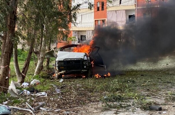 استهداف سيارة في زبدين وتفجير في الطيبة وإصابات ودمار جراء غارة إسرائيلية على سوق بنت جبيل