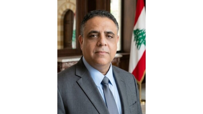 زيتون استنكر تهريب آلاف الهواتف: لوضع حد لهذه التجاوزات ومحاسبة المتورطين