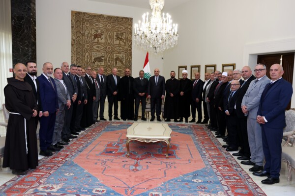 عون: من يحاول الغمز من باب الفتنة الطائفية والمذهبية لن ينجح لأن السلم الأهلي خط أحمر
