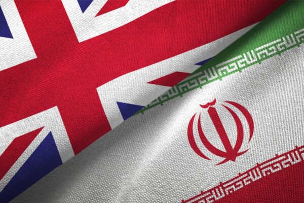 الخارجية الإيرانية: وزير خارجية بريطانيا أكد لعراقجي هاتفيا أن بريطانيا ليست جزءا من الحرب ضد إيران