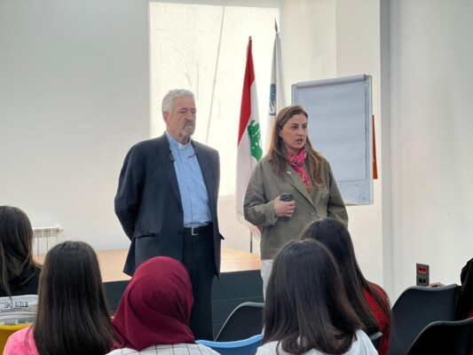 لقاء توجيهي للابورا في مؤسسة النائب ميشال ضاهر حول إنخراط الشباب في الأسلاك العسكرية لقاء توجيهي للابورا في مؤسسة النائب ميشال ضاهر حول إنخراط الشباب في الأسلاك العسكرية