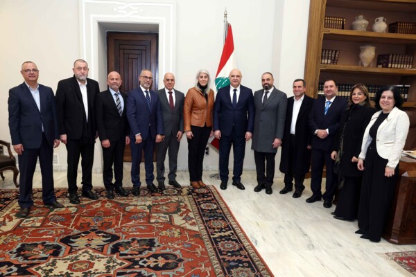 الرئيس عون استقبل وفود موظفي الاتصالات ونقابات الزراعة ووعد بدراسة مطالبهم