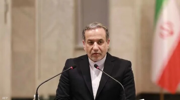 وزير الخارجية الإيراني غادر طهران متوجهاً إلى فيينا للقاء قادة "الترويكا" الأوروبية