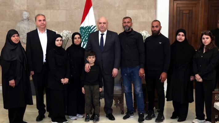 عون استقبل ضاهر مع وفد من عائلات شهداء مؤسسة مياه لبنان الجنوبي ونجاة صليبا