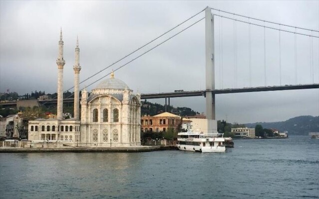 انهيار مبنيين سكنيين في إسطنبول بسبب تسرب غاز