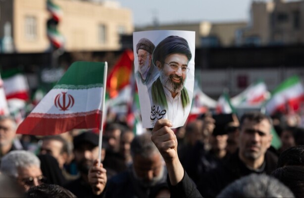 "رويترز": الحرس الثوري الإيراني يستأثر بالسلطة خلال الحرب ويحد من دور الزعيم الأعلى