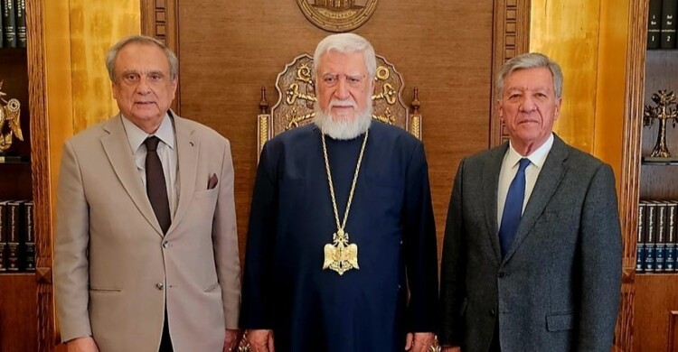 حبيب أطلع البطريرك كيشيشيان على نشاط مصرف الإسكان: يزاول عمله ويستقبل اللبنانيين يوميًا