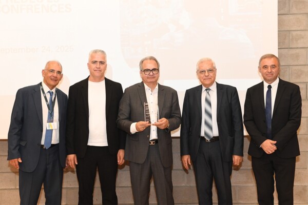 افتتاح المؤتمرين ACTEA 25 وREDEC 25 في جامعة سيدة اللويزة