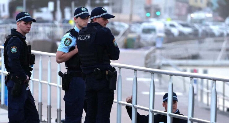 الشرطة الأسترالية وجهت تهم الإرهاب وقتل 15 شخصا لمنفّذ اعتداء بونداي