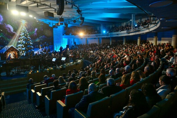 جوقة جامعة الروح القدس- الكسليك أحيت حفلة الميلاد السنوية