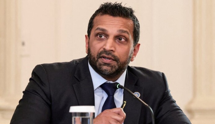 "أف بي آي": حددنا جهات إلكترونية مرتبطة بالاستخبارات الروسية تستهدف مستخدمي تطبيقات المراسلة