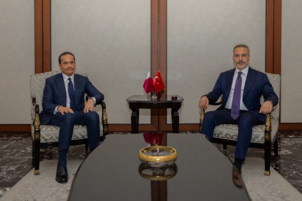 "الأناضول": وزير الخارجية هاكان فيدان التقى رئيس الوزراء وزير الخارجية القطري في أنقرة