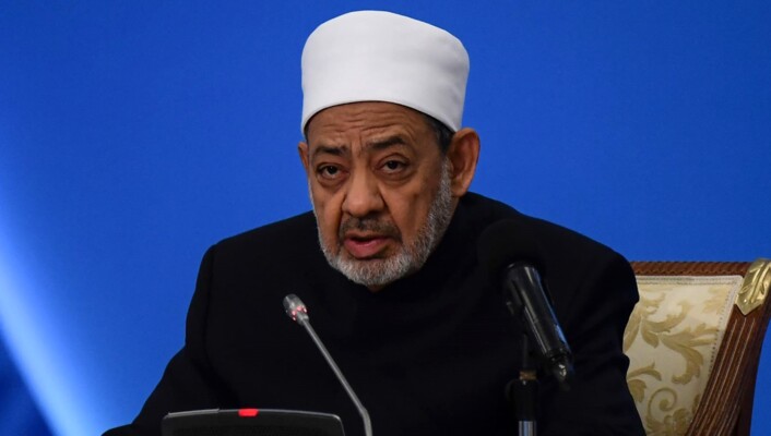 شيخ الأزهر اتصل بالرئيس عون: نتضامن مع الشعب اللبناني بالظرف الدقيق الذي يمر به
