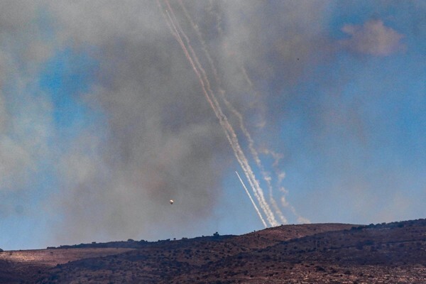الجزيرة: إطلاق صواريخ من جنوب لبنان باتجاه الجليل الأعلى