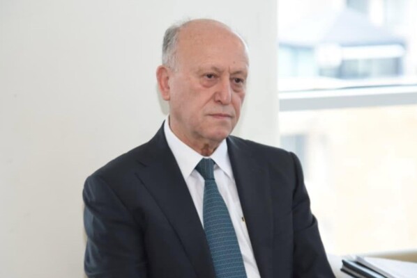 ريفي ردًا على قاسم: لبنان ليس ساحة لأحد ولا ملكًا لحزب وقراره في بيروت لا في طهران