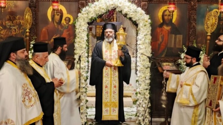 وصول شعلة النور المقدس إلى دير سيدة البلمند