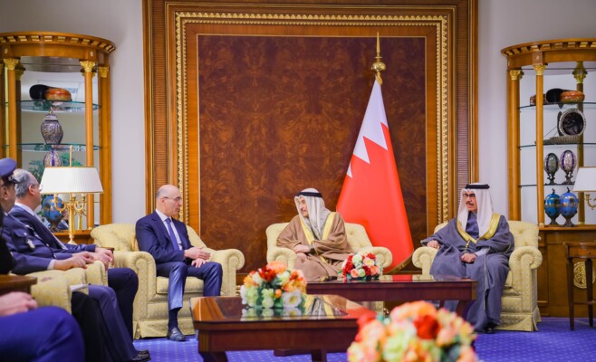 الحجار أكّد لنائب رئيس وزراء البحرين التطلع لتعزيز العلاقات والأخير شدد على موقف بلاده الداعم للبنان