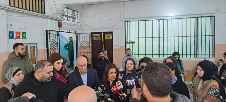 زيارة وزارية وأممية إلى مدرسة وطى المصيطبة بالتعاون مع مؤسسة عامل