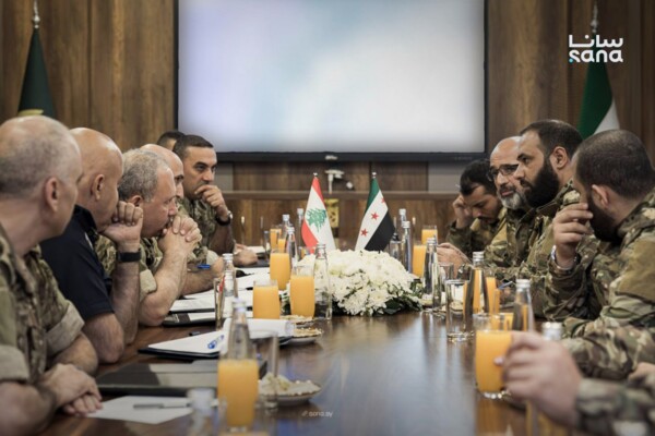 سانا: قائد قوى حرس الحدود في الجيش السوري التقى وفدًا من الجيش اللبناني لبحث تعزيز التنسيق لضبط الحدود