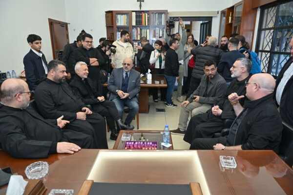 الأب غييرمي في ضيافة جامعة الروح القدس- الكسليك: نؤكد على ضرورة المحبة والحوار